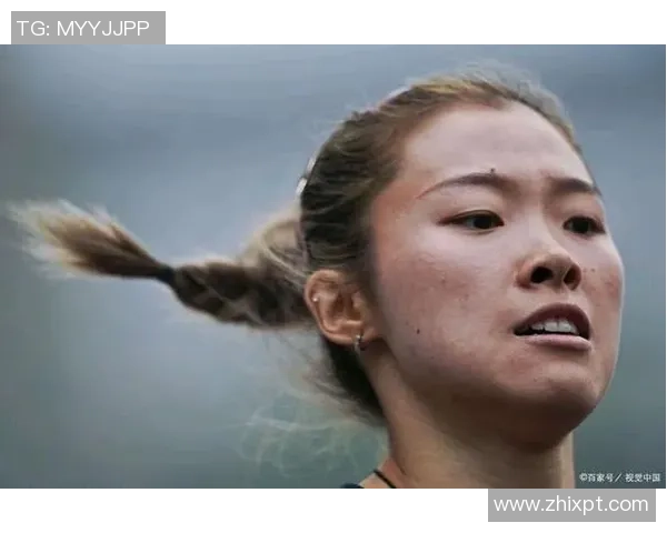 某足球明星的女儿勇敢追梦展现自我风采成为新一代偶像 某足球明星的女儿勇敢追梦展现自我风采成为新一代偶像