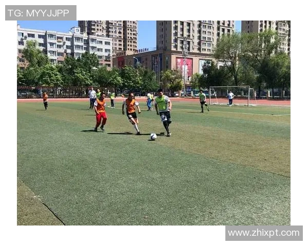 足球明星帕莱德的传奇人生与赛场辉煌成就全解析 足球明星帕莱德的传奇人生与赛场辉煌成就全解析